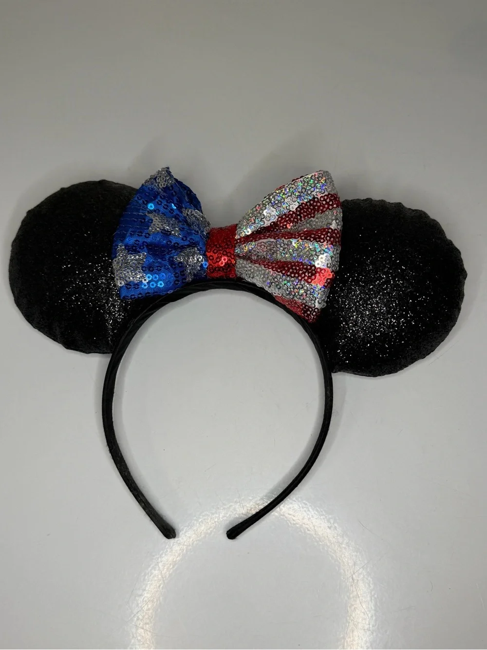 Patriotic Minnie Mouse Ears Headband USA Flag Sequin Bow Red White Blue